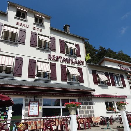 Logis Hotel Le Beau Site Chambon-sur-Lac Exteriör bild